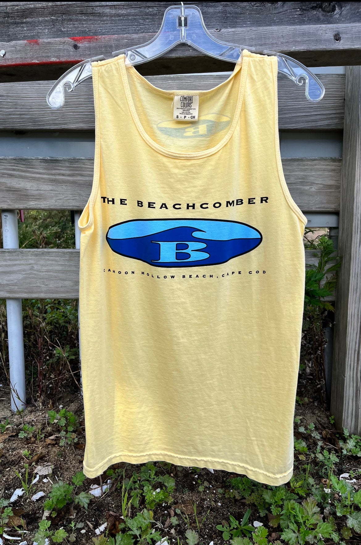 The beachcomber outlet yellow