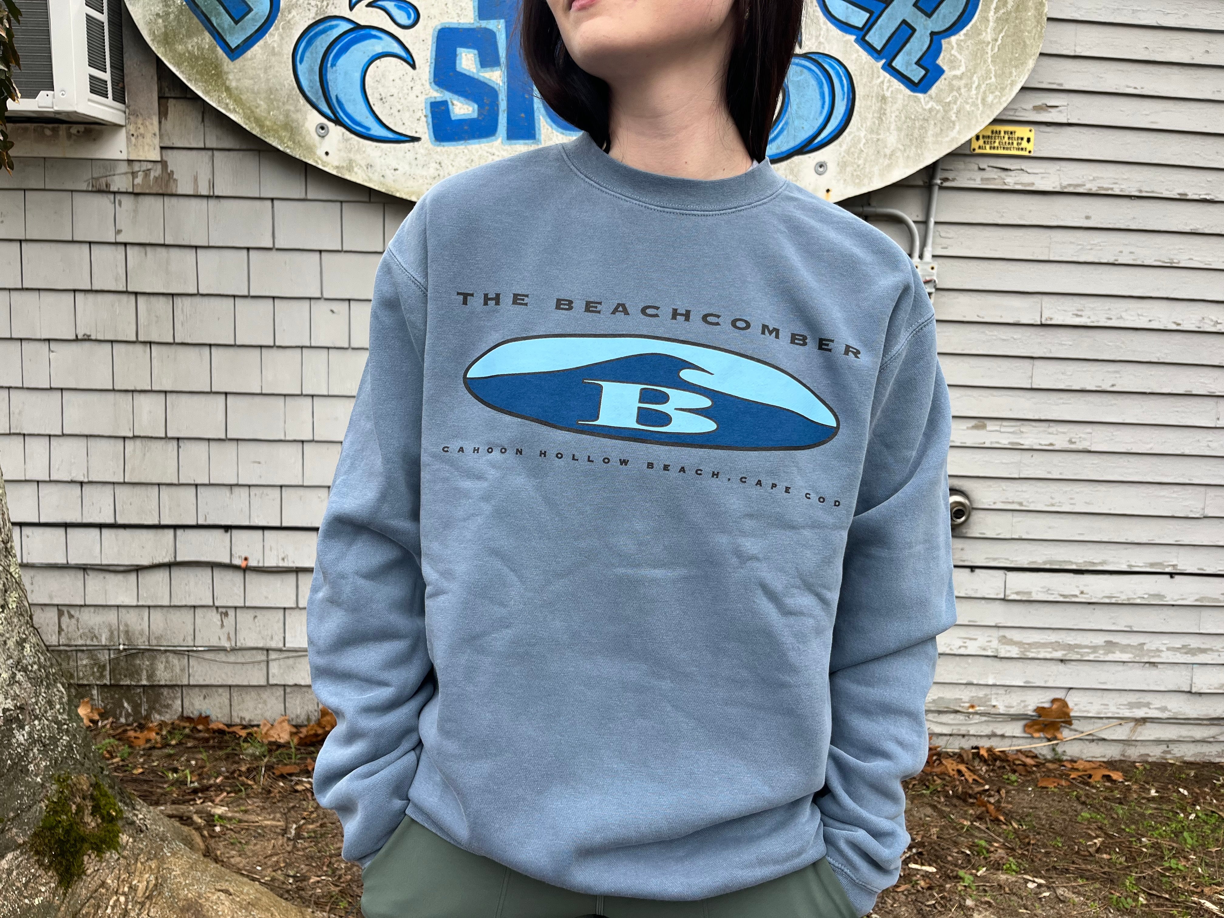 Oval B Crewneck The Wellfleet Beachcomber Store