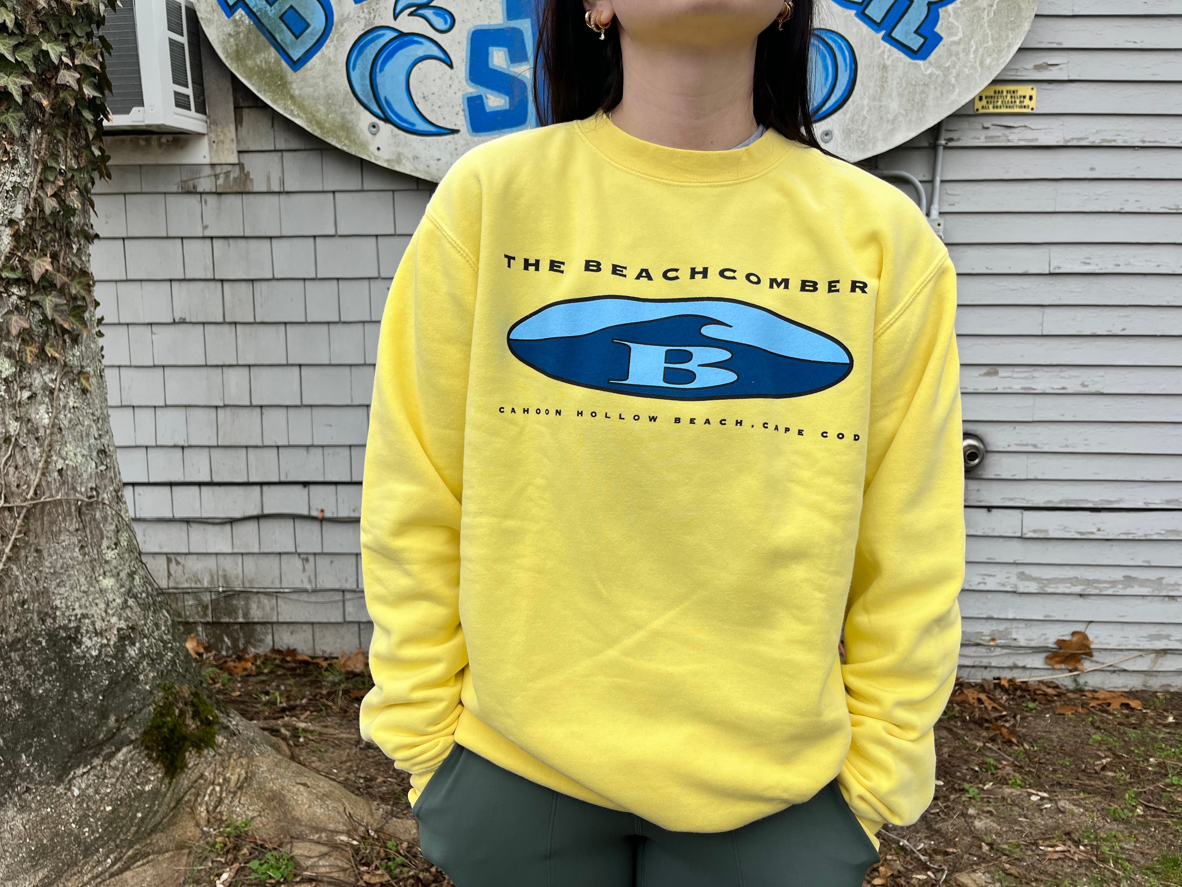 Oval B Crewneck The Wellfleet Beachcomber Store